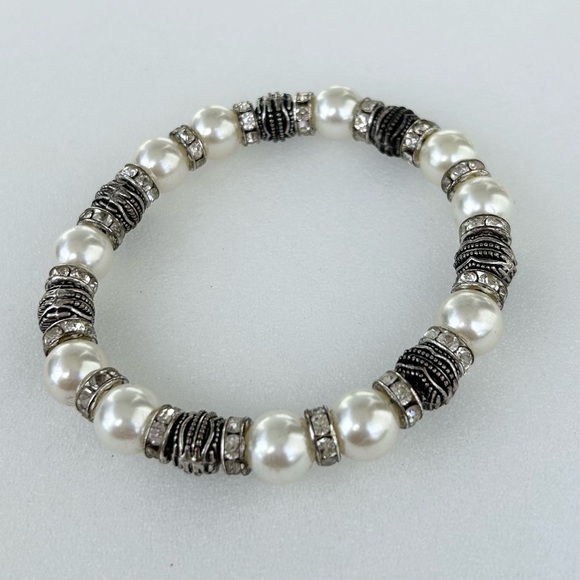 Faux Pearls with Rhinestone Rondelles and Silver Tone Beads Stretch Bracelet 8” - Picture 3 of 4